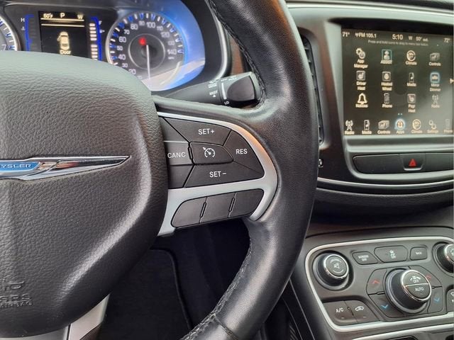 2017 Chrysler 200 Limited Platinum