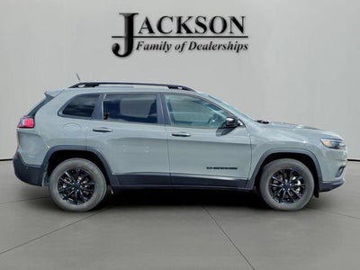 2023 Jeep Cherokee Altitude Lux