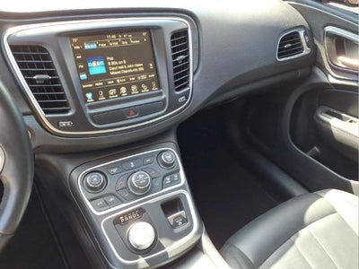 2017 Chrysler 200 Limited Platinum