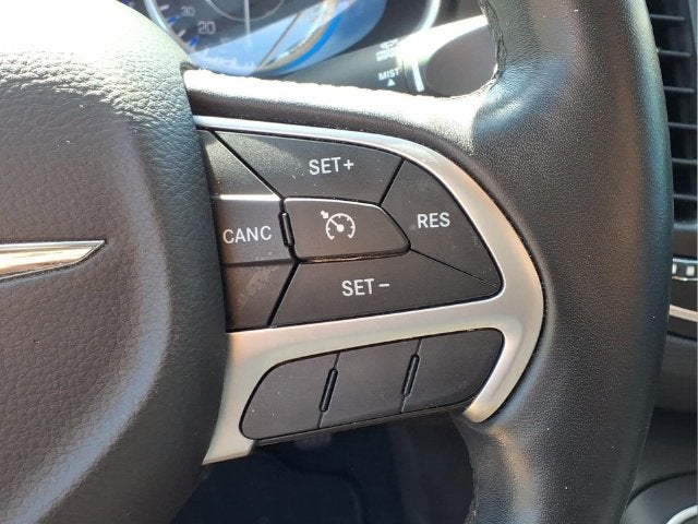 2017 Chrysler 200 Limited Platinum