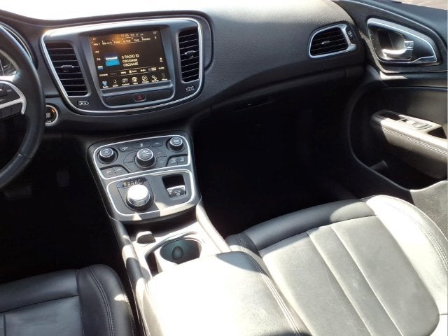 2017 Chrysler 200 Limited Platinum