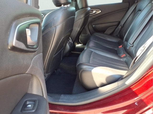 2017 Chrysler 200 Limited Platinum