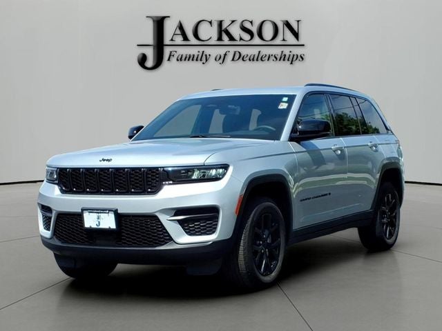 2025 Jeep Grand Cherokee Altitude 4x4's photo