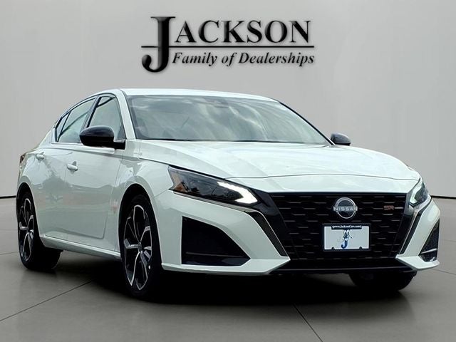 2024 Nissan Altima SR FWD