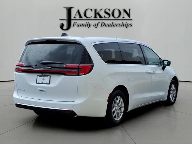 2027 Chrysler Pacifica PACIFICA SELECT