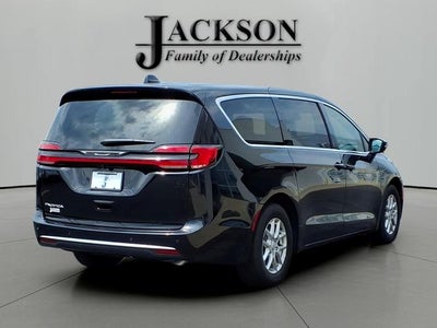2027 Chrysler Pacifica PACIFICA SELECT