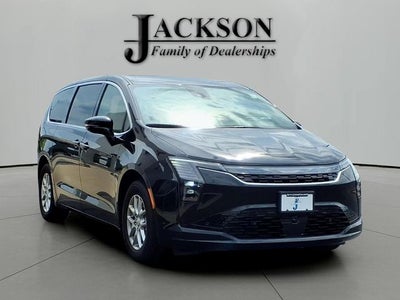 2027 Chrysler Pacifica PACIFICA SELECT