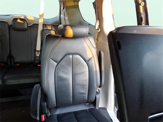 2017 Chrysler Pacifica Touring L Plus